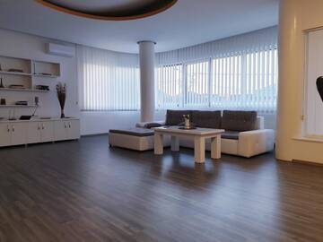 Фото номера Апартаменты с видом на бассейн Отель Pensiunea Dolce г. Тимишоара 2
