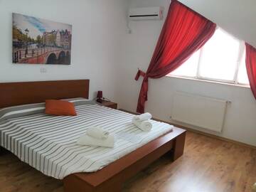 Фото номера Улучшенный двухместный номер с 1 кроватью Отель Hotel Veneto г. Тимишоара 10