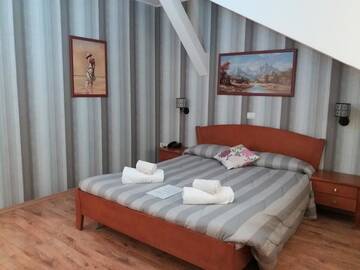 Фото номера Улучшенный двухместный номер с 1 кроватью Отель Hotel Veneto г. Тимишоара 12
