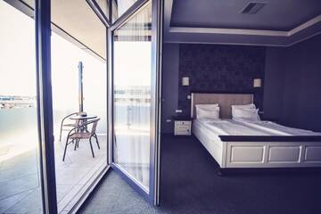 Фото номера Угловой люкс 4* Отель Hotel Spa Ice Resort г. Тимишоара 2