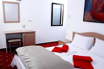Фото номера Люкс с 1 спальней Отель Hotel Exclusiv г. Тимишоара 3