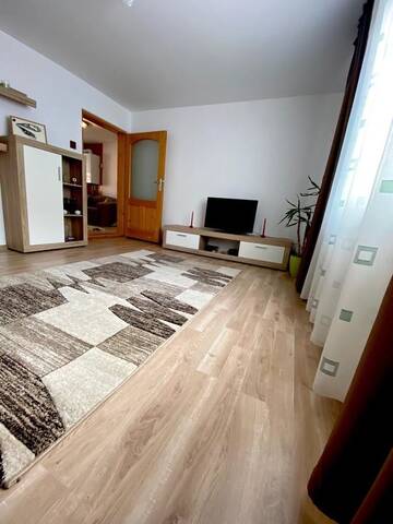 Фото номера Дом с 1 спальней Дома для отпуска Wooden House г. Тимишоара 8
