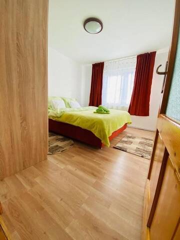 Фото номера Дом с 1 спальней Дома для отпуска Wooden House г. Тимишоара 36