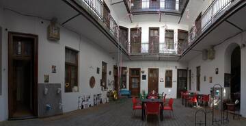Фото номера Просторный двухместный номер с собственной ванной комнатой Хостелы Hostel Cornel г. Тимишоара 9