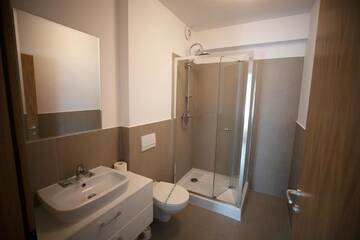 Фото номера Полулюкс Апарт-отели 1Hotels г. Тимишоара 3