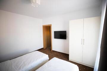 Фото номера Двухместный номер с 1 кроватью Апарт-отели 1Hotels г. Тимишоара 6
