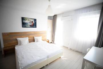 Фото номера Полулюкс Апарт-отели 1Hotels г. Тимишоара 6