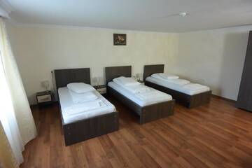 Фото номера Апартаменты с 2 спальнями Отель Hotel Arizona г. Тимишоара 2