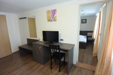 Фото номера Трехместный номер Отель Hotel Arizona г. Тимишоара 4