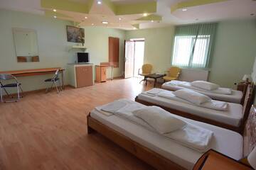 Фото номера Апартаменты с 2 спальнями Отель Hotel Arizona г. Тимишоара 8