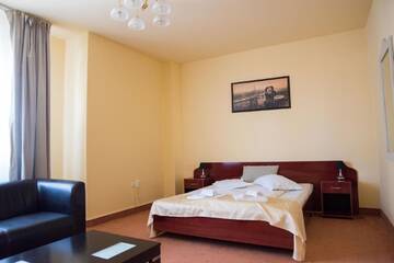 Фото Отель Hotel Strelitia г. Тимишоара 4