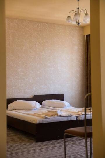 Фото номера Полулюкс Отель Hotel Strelitia г. Тимишоара 4