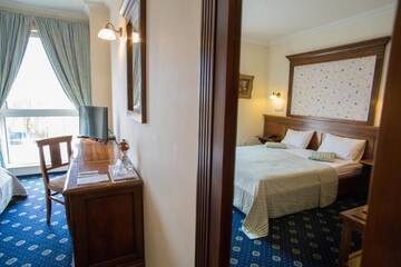 Фото номера Двухместный номер с 1 кроватью или 2 отдельными кроватями Отель Hotel Casa De La Rosa г. Тимишоара 3