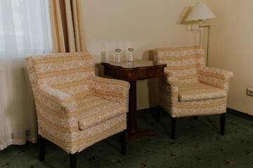 Фото номера Двухместный номер Делюкс с 1 кроватью Отель Hotel La Residenza г. Тимишоара 7