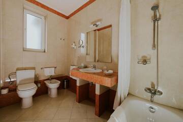 Фото номера Люкс, вид на сад Отель Hotel La Residenza г. Тимишоара 4