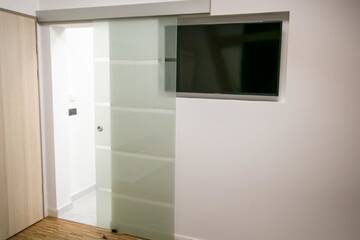 Фото номера Улучшенный двухместный номер с 1 кроватью Гостевой дом May Residence г. Тимишоара 7