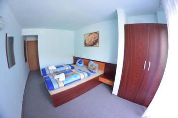 Фото номера Двухместный номер с 1 кроватью и балконом Отель Hotel Le Baron г. Тимишоара 12
