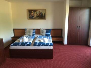 Фото номера Люкс с балконом Отель Hotel Le Baron г. Тимишоара 5