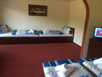Фото номера Люкс с балконом Отель Hotel Le Baron г. Тимишоара 4
