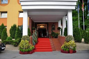 Фото Отель Hotel Royal Plaza г. Тимишоара 5