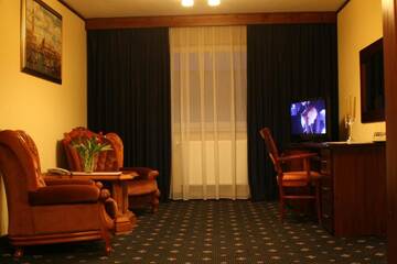Фото номера Люкс с 1 спальней Отель Hotel Royal Plaza г. Тимишоара 4