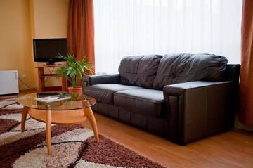 Фото номера Полулюкс (для 2 взрослых и 2 детей) Отель Hotel Perla г. Тимишоара 5