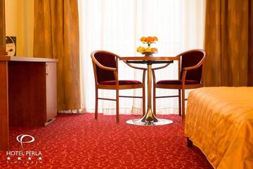 Фото номера Двухместный номер с 1 кроватью Отель Hotel Perla г. Тимишоара 4