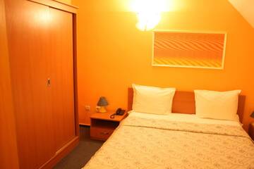 Фото номера Стандартный двухместный номер с 1 кроватью Отель Hotel Adriatico г. Тимишоара 3