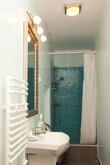 Фото номера Трехместный номер Гостевой дом Pension Dinu Residence г. Тимишоара 7